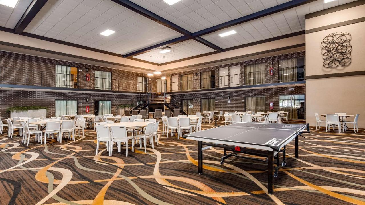 Best Western Angus Inn Great Bend Buitenkant foto