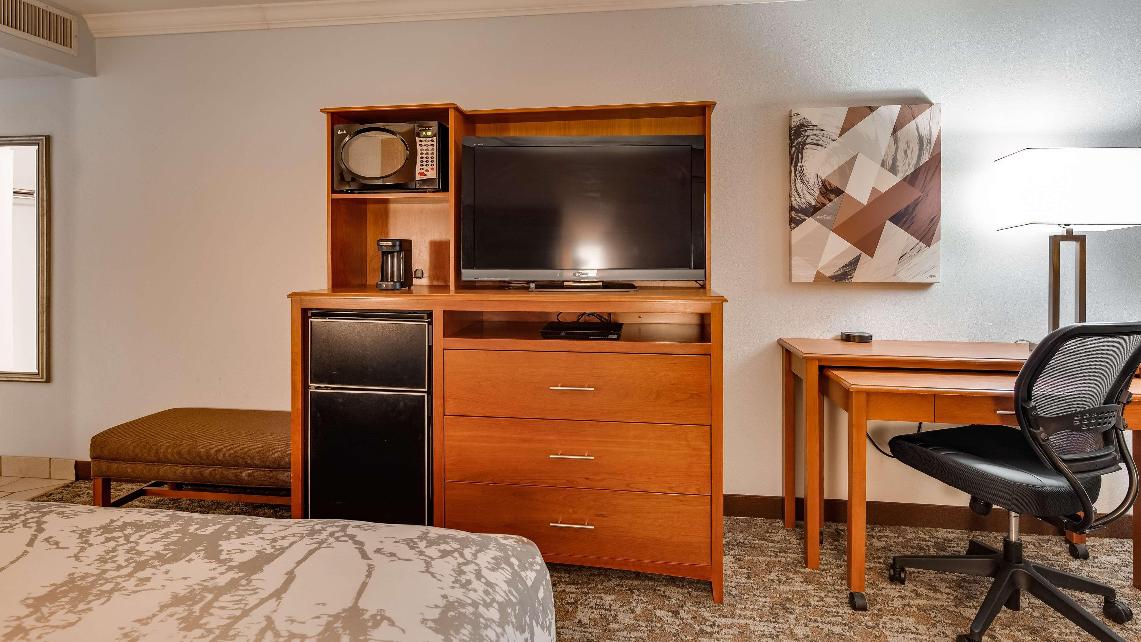 Best Western Angus Inn Great Bend Buitenkant foto