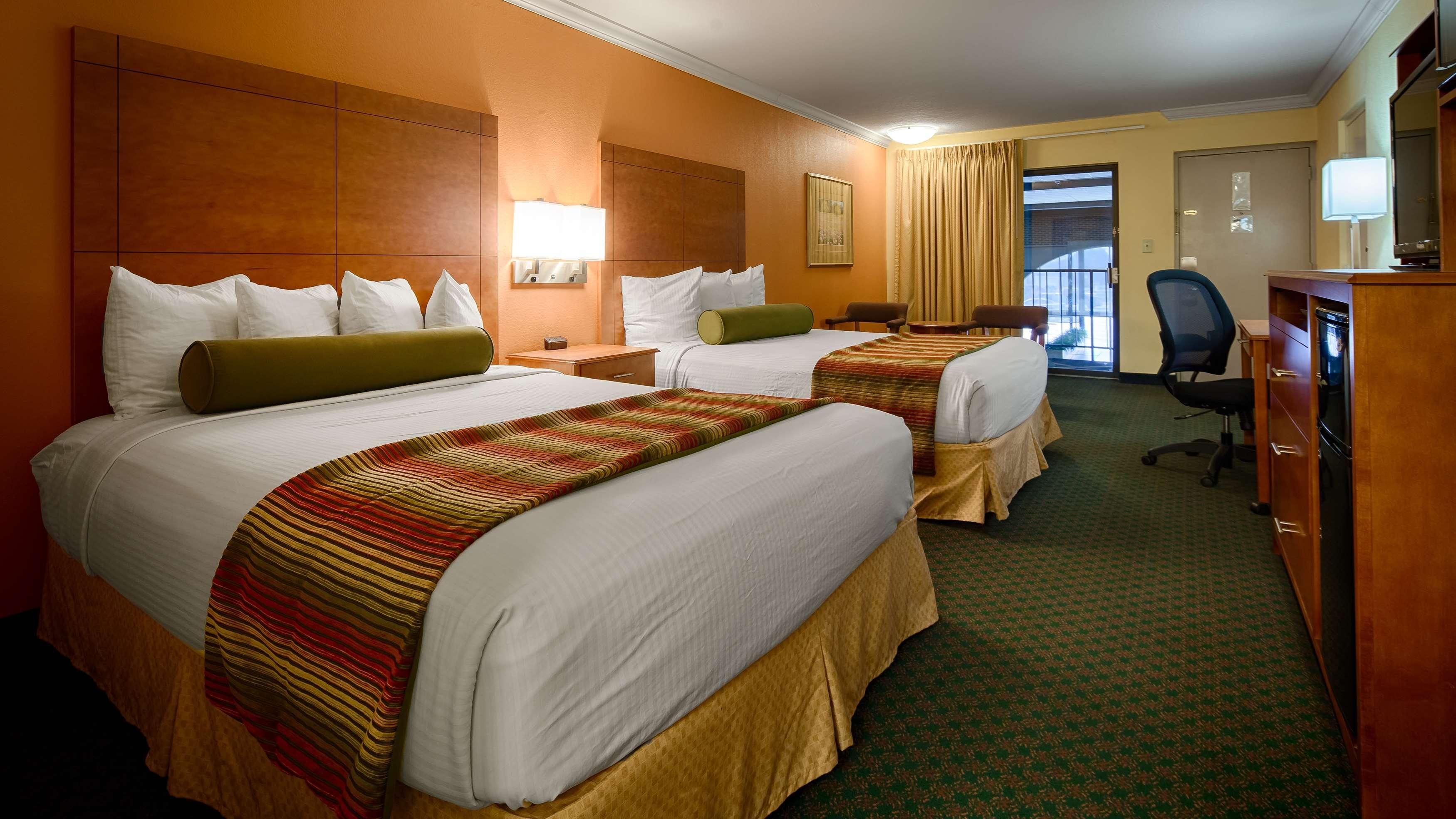 Best Western Angus Inn Great Bend Buitenkant foto
