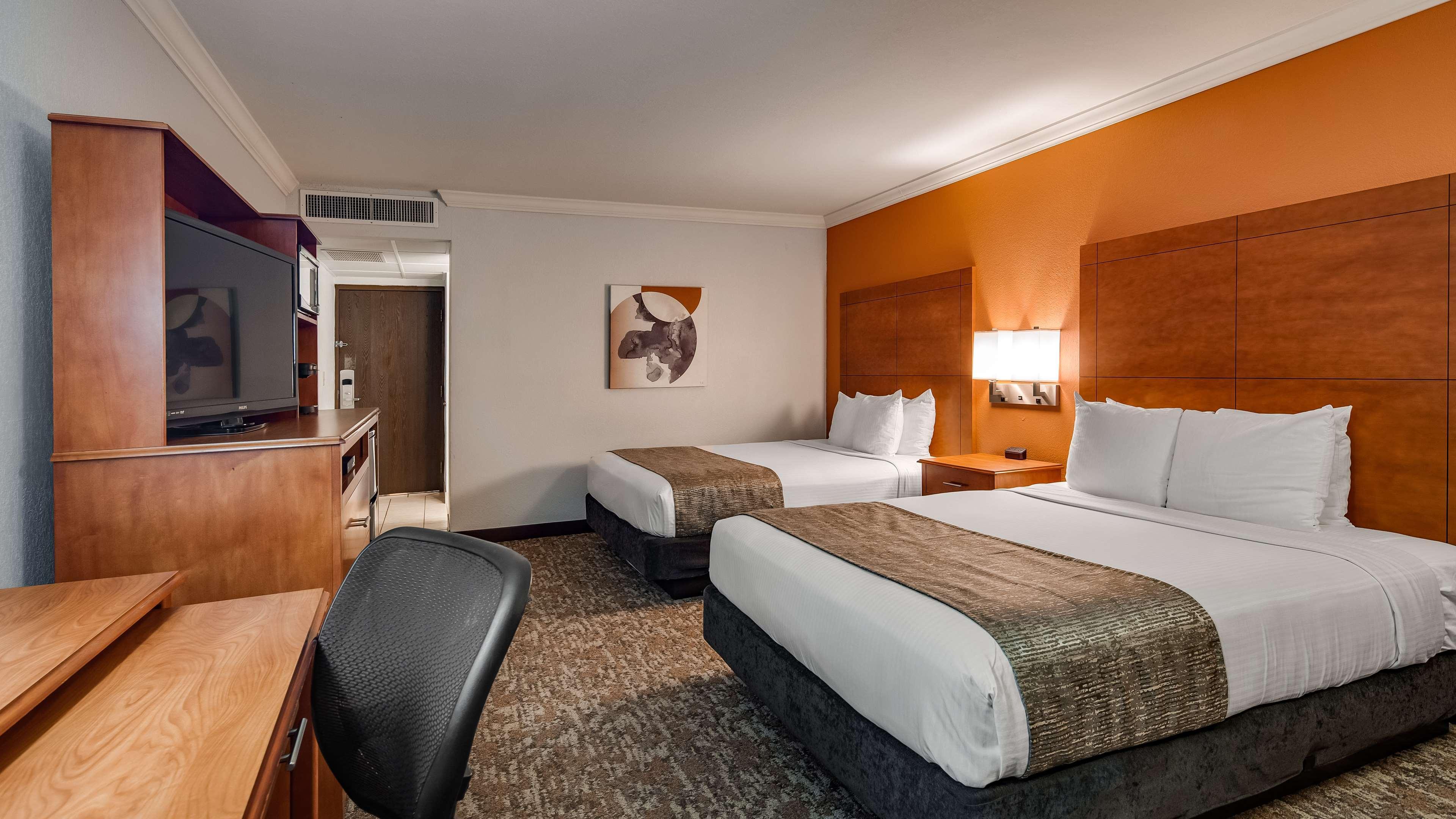 Best Western Angus Inn Great Bend Buitenkant foto