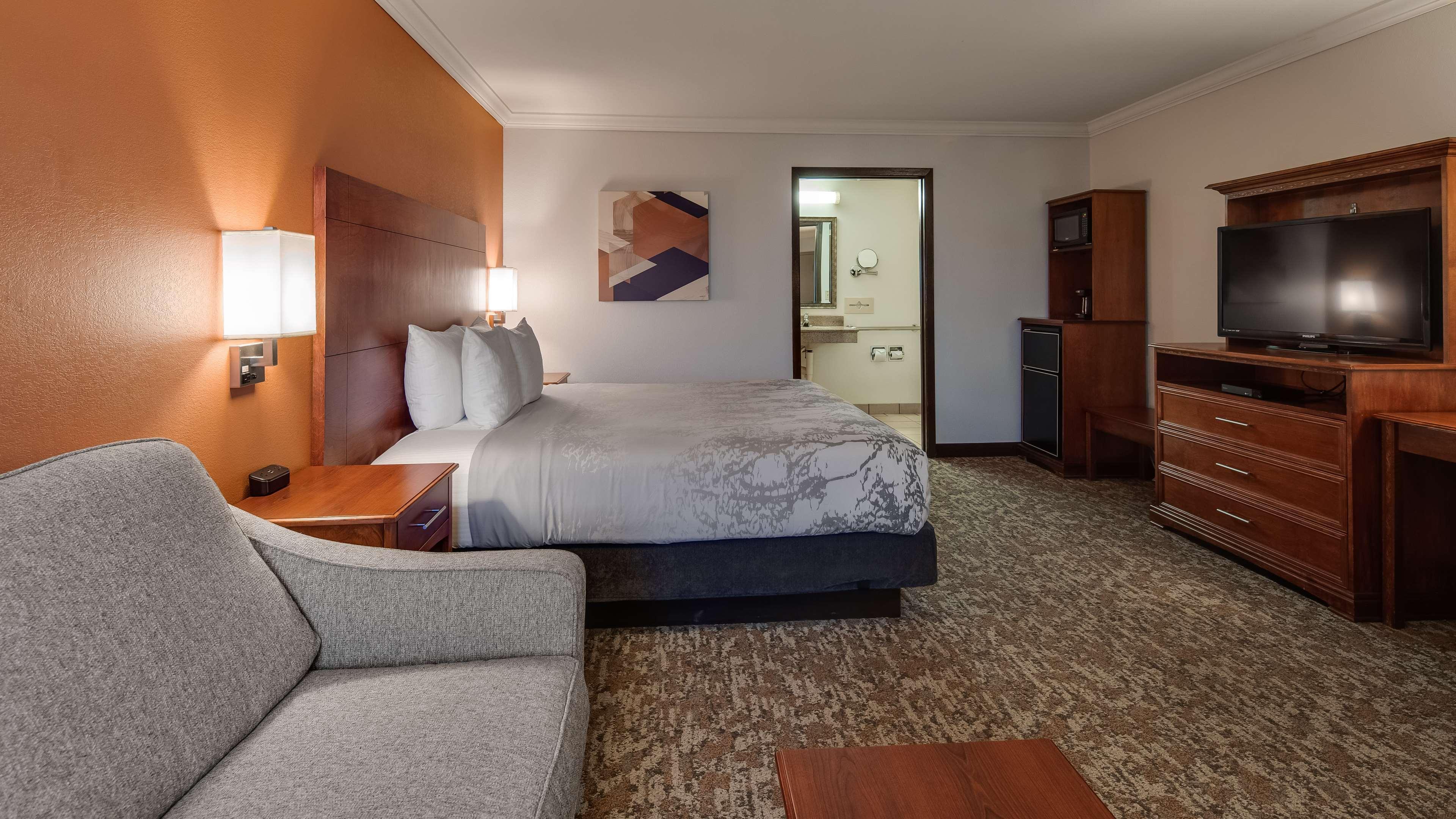 Best Western Angus Inn Great Bend Buitenkant foto
