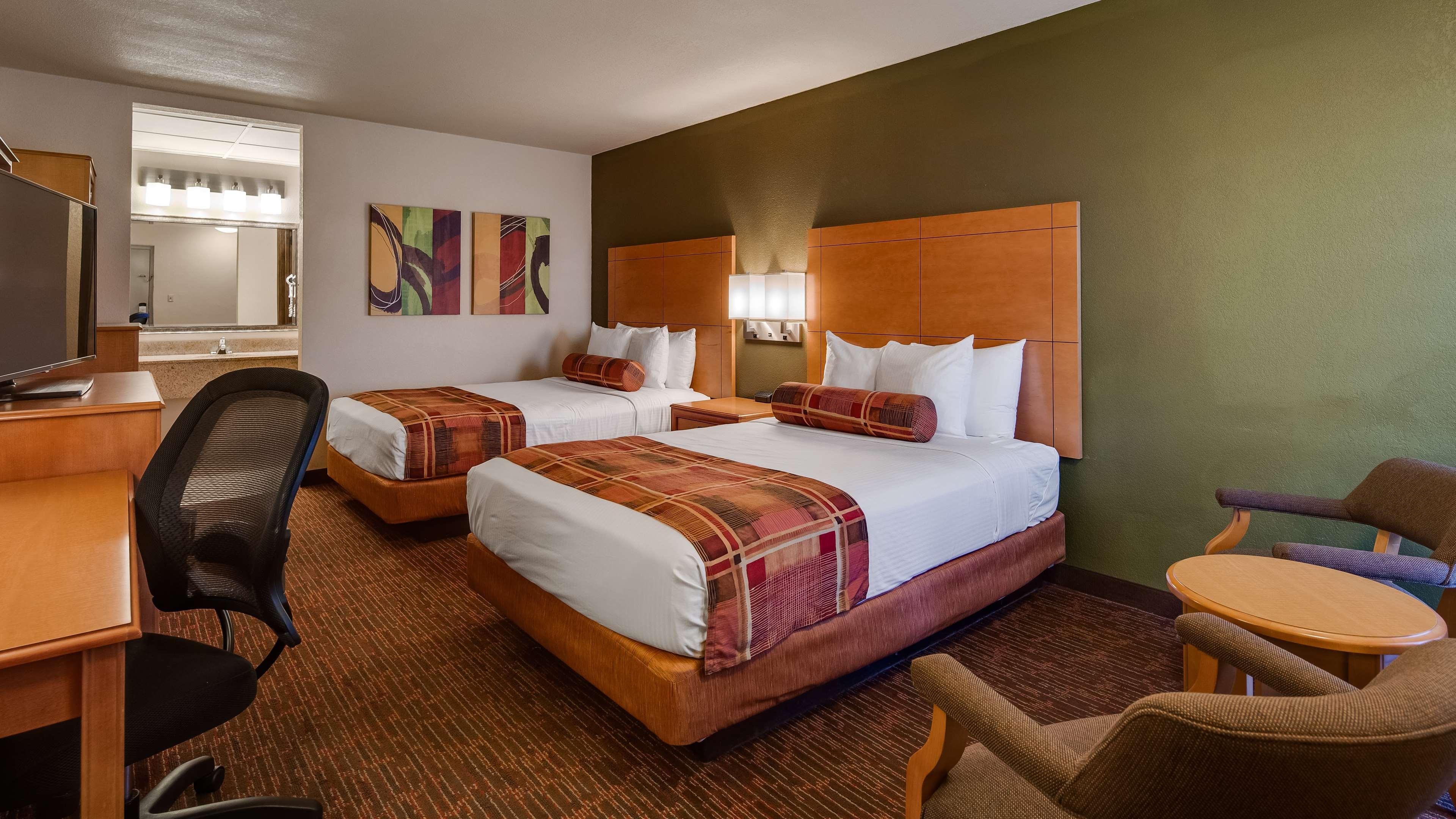 Best Western Angus Inn Great Bend Buitenkant foto
