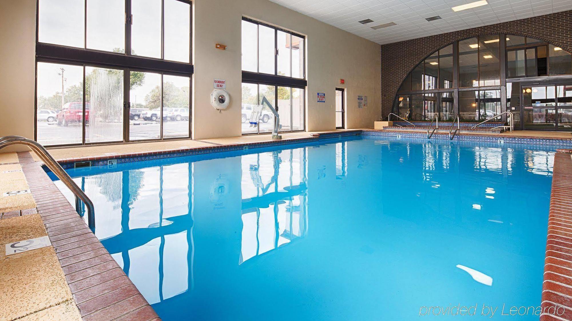 Best Western Angus Inn Great Bend Buitenkant foto
