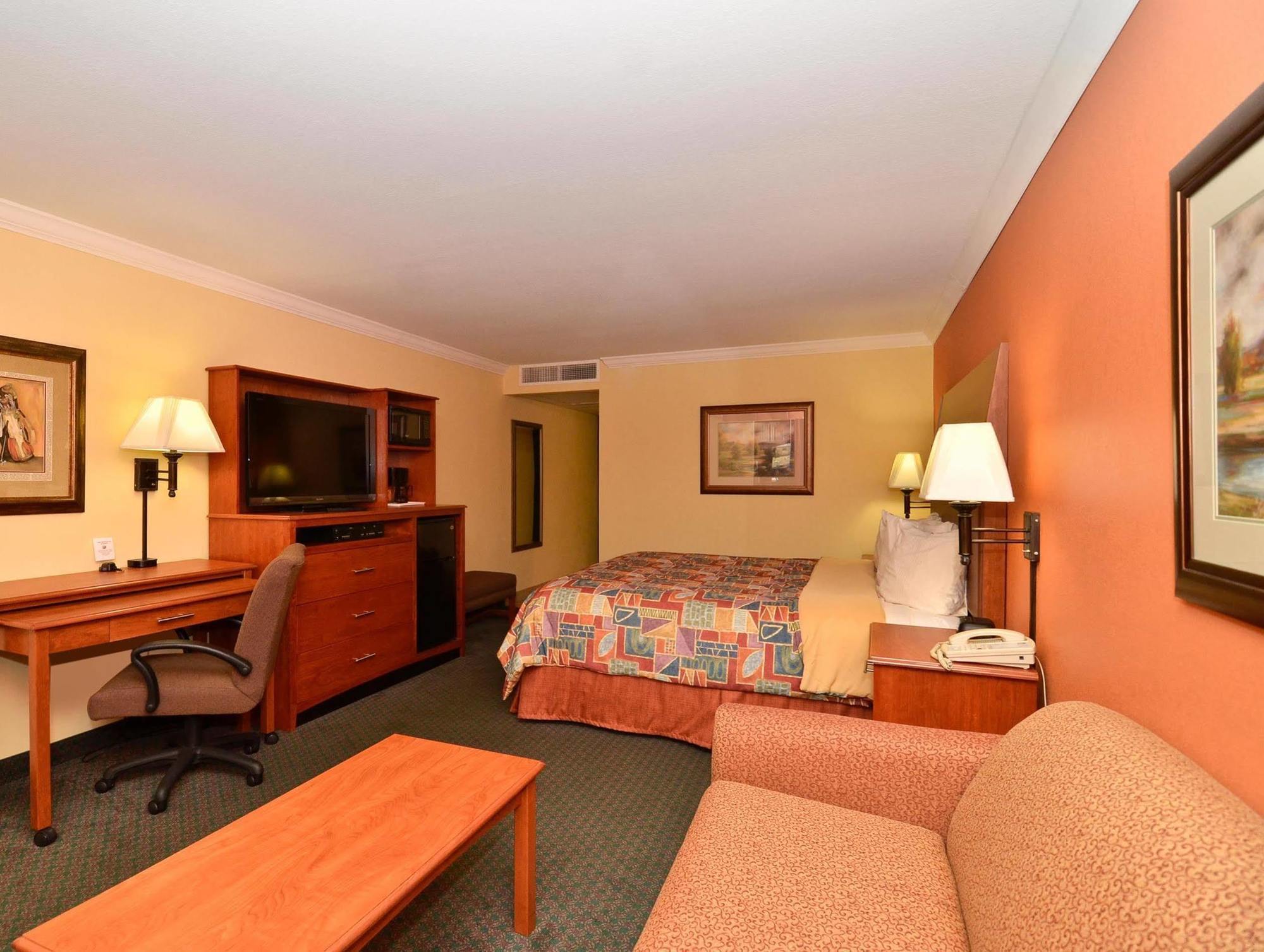 Best Western Angus Inn Great Bend Buitenkant foto